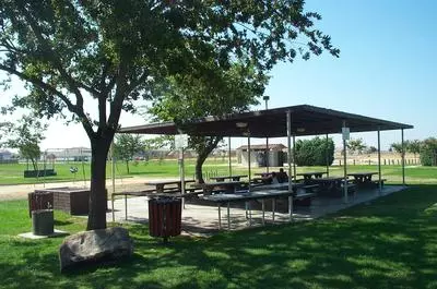 Covered picnic shelter at Arakelian Park